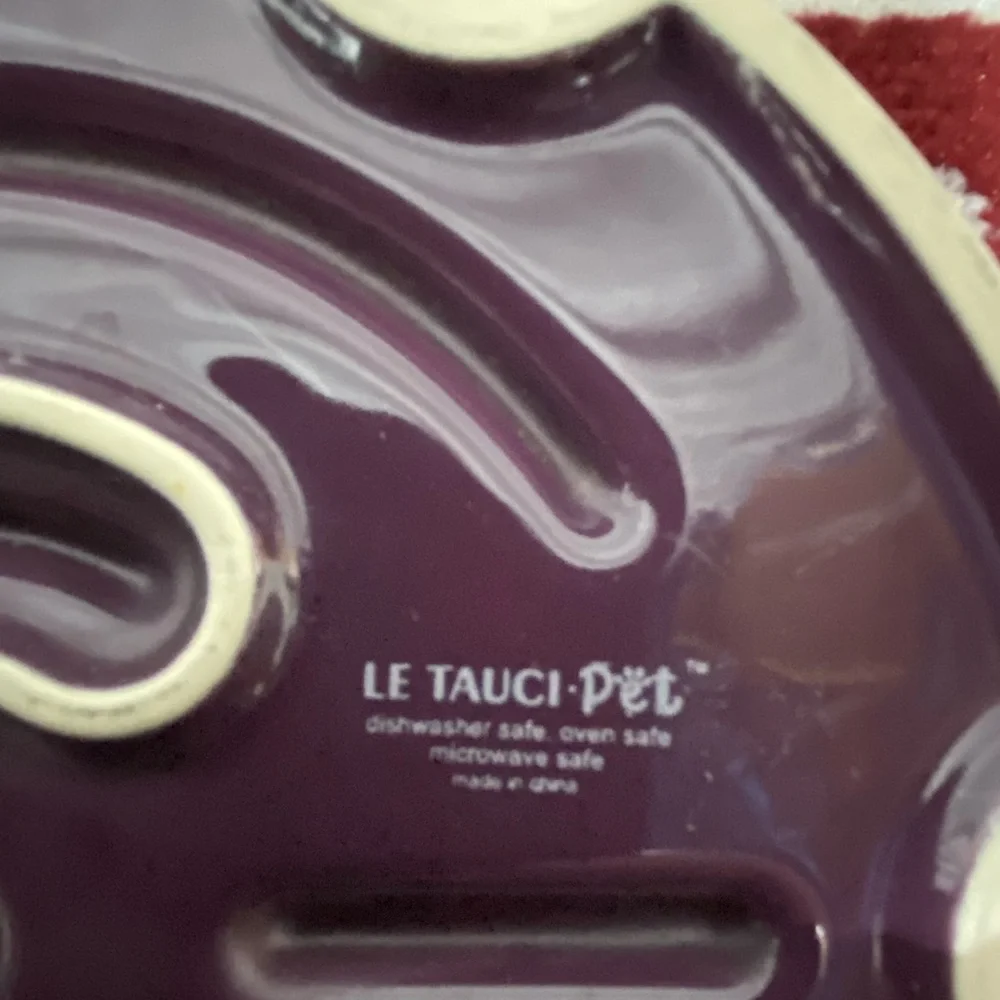 Le Tauci Pet, Plum Purple Maze Pet Bowl. Ceramic.